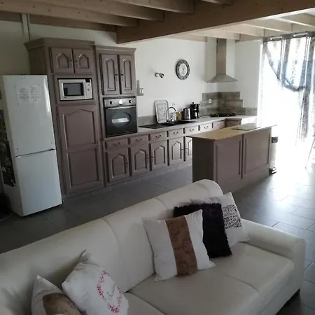 De La Haute Roche Tatil Evi *