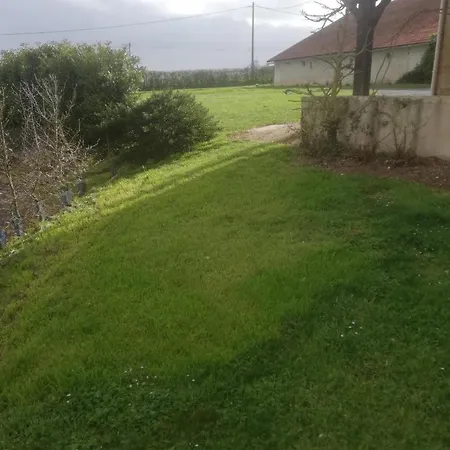 De La Haute Roche
