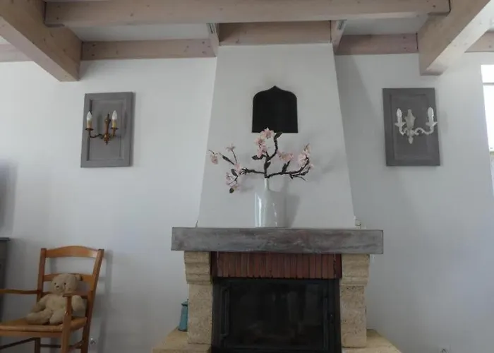 De La Haute Roche * Charroux (Vienne)